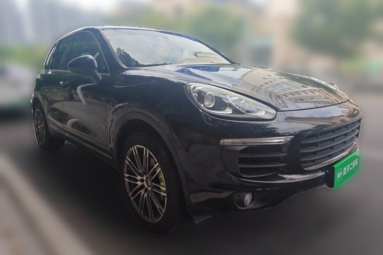 Used Porsche Cayenne E-Hybrid 2016 Cayenne S E-Hybrid 3.0T Front Right 45 Deg