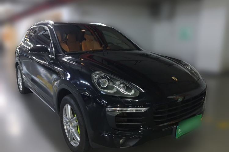 Used Porsche Cayenne E-Hybrid 2016 Cayenne S E-Hybrid 3.0T Front Right 45 Deg