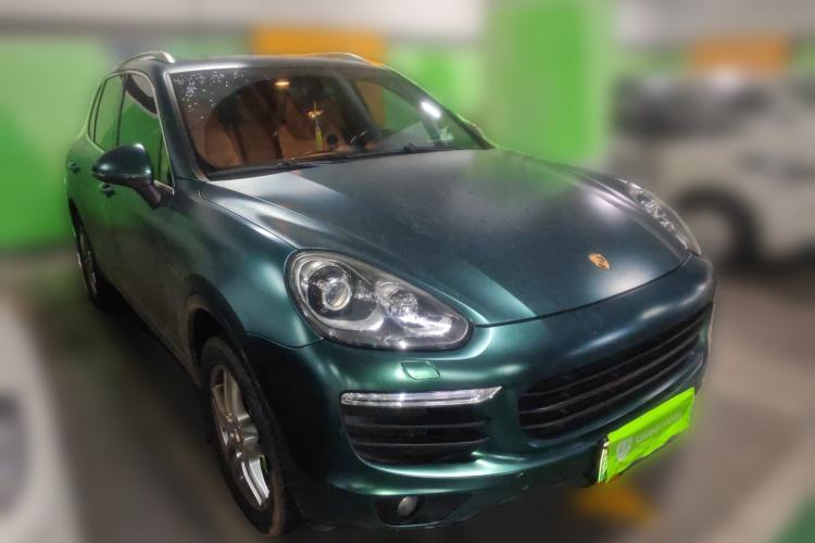 Used Porsche Cayenne E-Hybrid 2016 Cayenne S E-Hybrid 3.0T Front Right 45 Deg