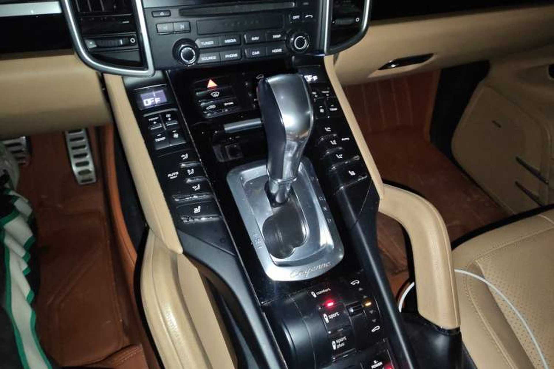 Used Porsche Cayenne E-Hybrid 2016 Cayenne S E-Hybrid 3.0T Gear Lever