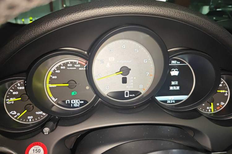Used Porsche Cayenne E-Hybrid 2016 Cayenne S E-Hybrid 3.0T Instrument Cluster