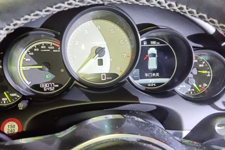 Used Porsche Cayenne E-Hybrid 2016 Cayenne S E-Hybrid 3.0T Instrument Cluster