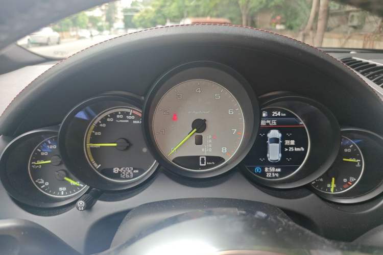 Used Porsche Cayenne E-Hybrid 2016 Cayenne S E-Hybrid 3.0T Instrument Cluster