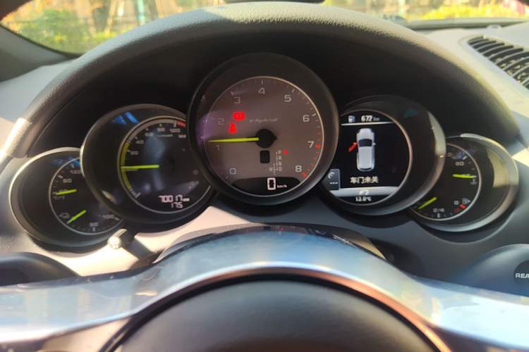 Used Porsche Cayenne E-Hybrid 2016 Cayenne S E-Hybrid 3.0T Instrument Cluster