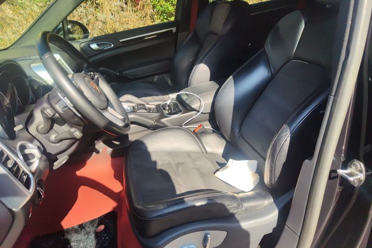 Used Porsche Cayenne E-Hybrid 2016 Cayenne S E-Hybrid 3.0T Left Front Seat