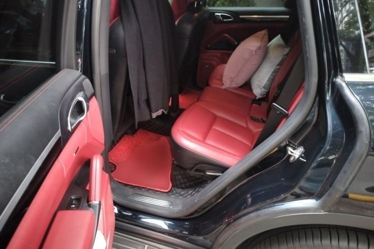 Used Porsche Cayenne E-Hybrid 2016 Cayenne S E-Hybrid 3.0T Left Rear Seat