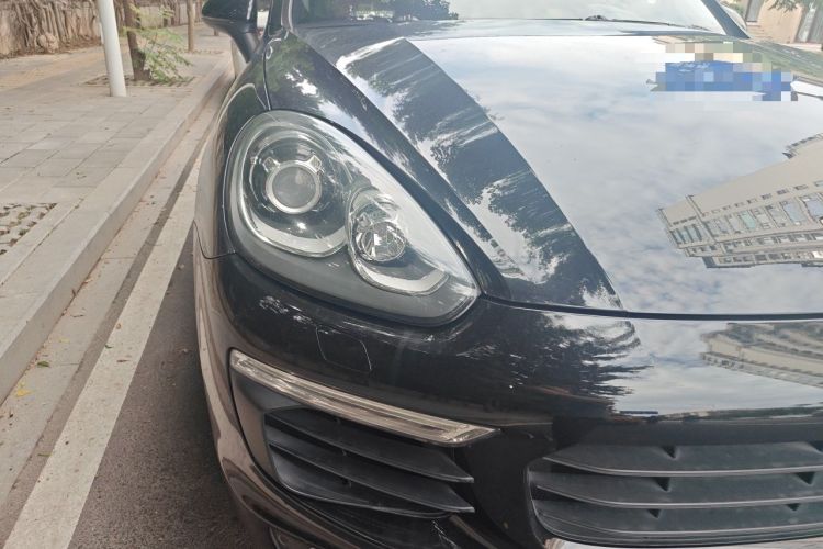 Used Porsche Cayenne E-Hybrid 2016 Cayenne S E-Hybrid 3.0T Right Front Headlight