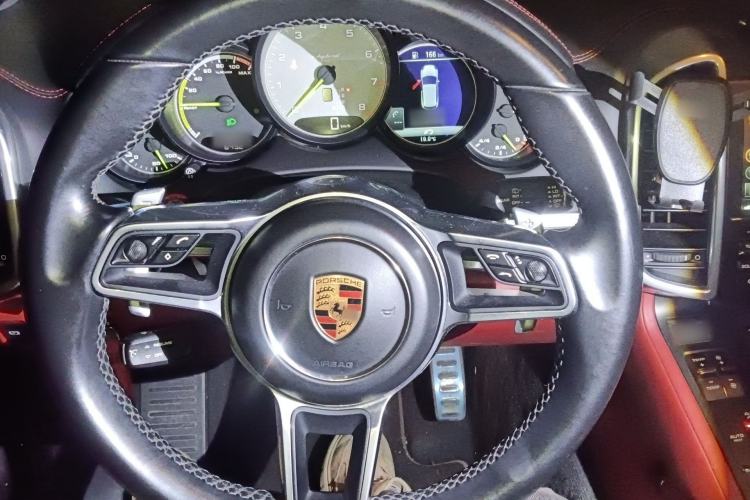 Used Porsche Cayenne E-Hybrid 2016 Cayenne S E-Hybrid 3.0T Steering Wheel