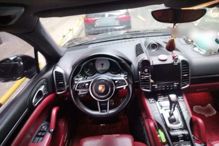 Used Porsche Cayenne E-Hybrid 2016 Cayenne S E-Hybrid 3.0T Steering Wheel