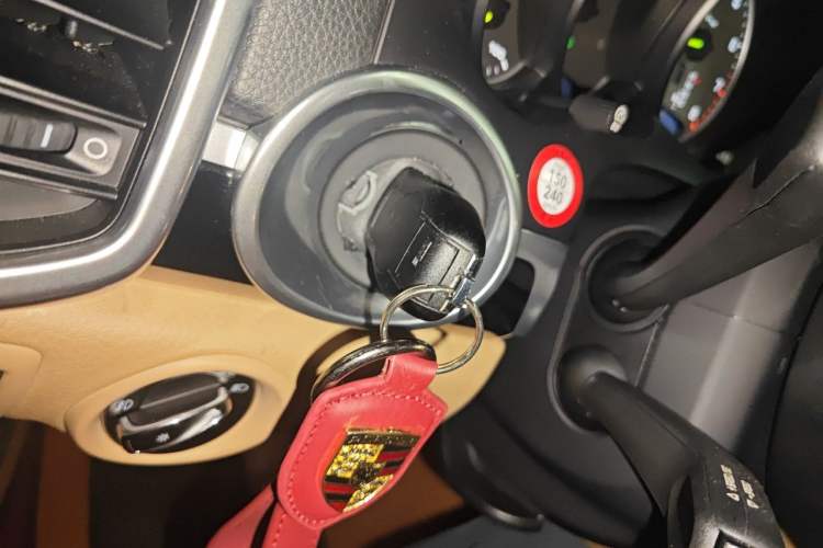 Used Porsche Cayenne E-Hybrid 2016 Cayenne S E-Hybrid 3.0T Vehicle Key