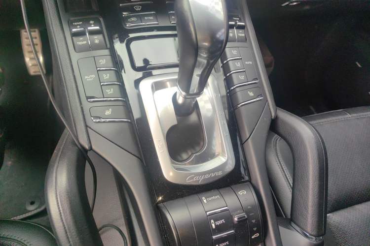Used Porsche Cayenne E-Hybrid 2016 Cayenne S E-Hybrid 3.0T Gear Lever