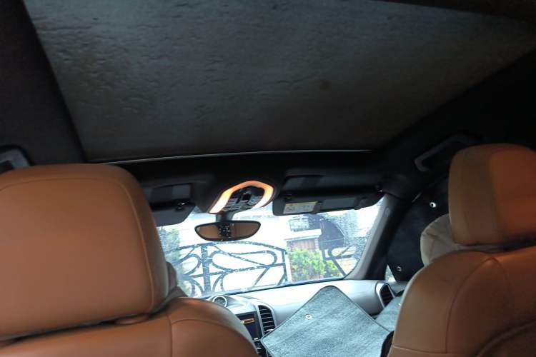 Used Porsche Cayenne E-Hybrid 2016 Cayenne S E-Hybrid 3.0T Headliner