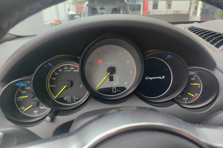Used Porsche Cayenne E-Hybrid 2016 Cayenne S E-Hybrid 3.0T Instrument Cluster