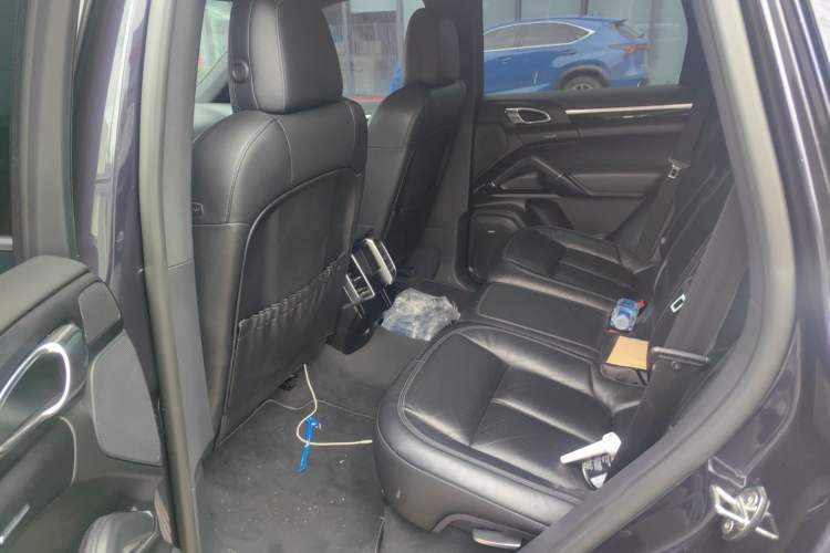 Used Porsche Cayenne E-Hybrid 2016 Cayenne S E-Hybrid 3.0T Left Rear Seat