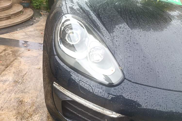 Used Porsche Cayenne E-Hybrid 2016 Cayenne S E-Hybrid 3.0T Right Front Headlight