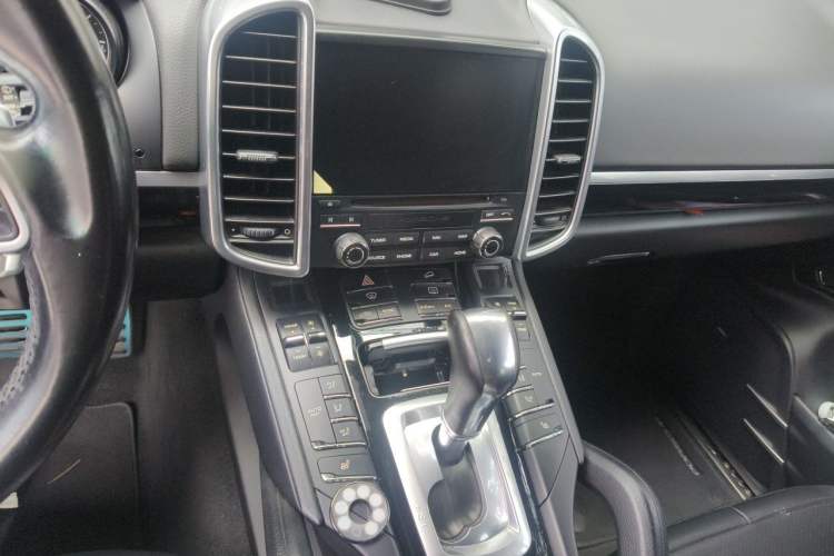 Used Porsche Cayenne E-Hybrid 2016 Cayenne S E-Hybrid 3.0T Audio And AC Panel
