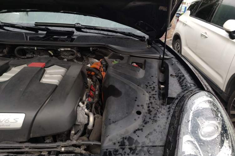 Used Porsche Cayenne E-Hybrid 2016 Cayenne S E-Hybrid 3.0T Engine Bay Left