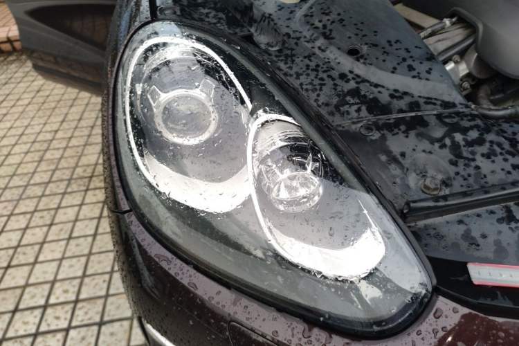 Used Porsche Cayenne E-Hybrid 2016 Cayenne S E-Hybrid 3.0T Right Front Headlight