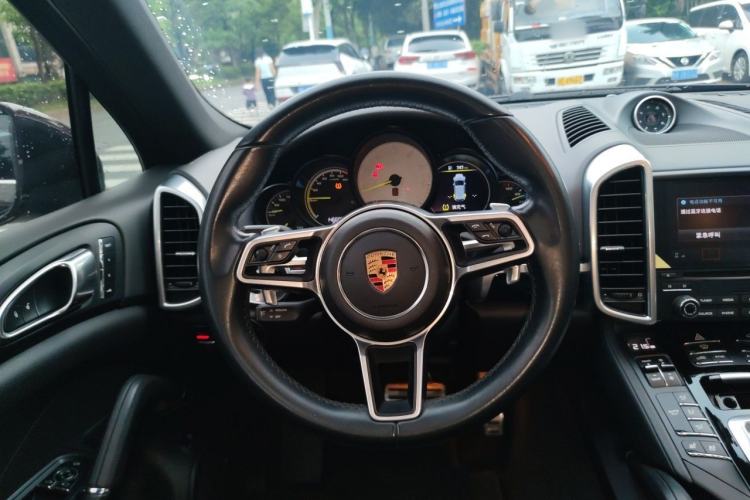 Used Porsche Cayenne E-Hybrid 2016 Cayenne S E-Hybrid 3.0T Steering Wheel
