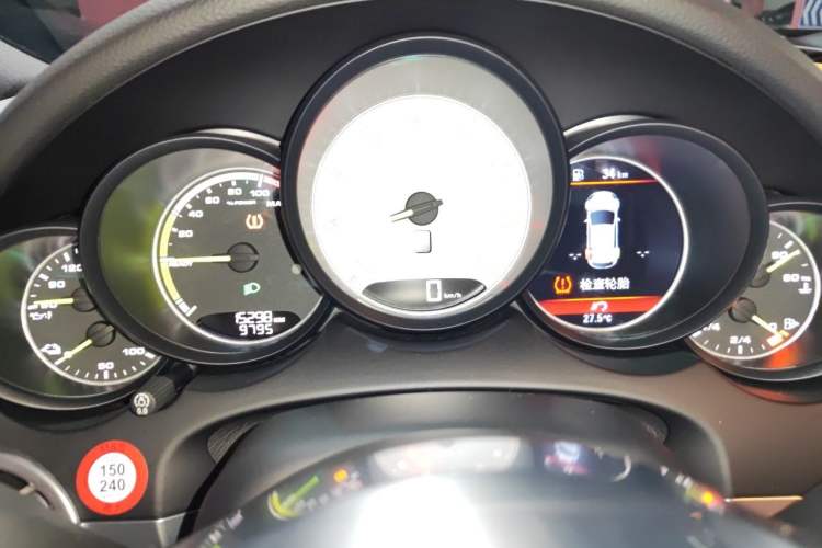 Used Porsche Cayenne E-Hybrid 2016 Cayenne S E-Hybrid 3.0T Instrument Cluster