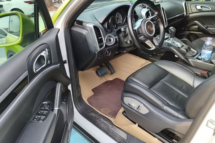 Used Porsche Cayenne E-Hybrid 2016 Cayenne S E-Hybrid 3.0T Driver Seat