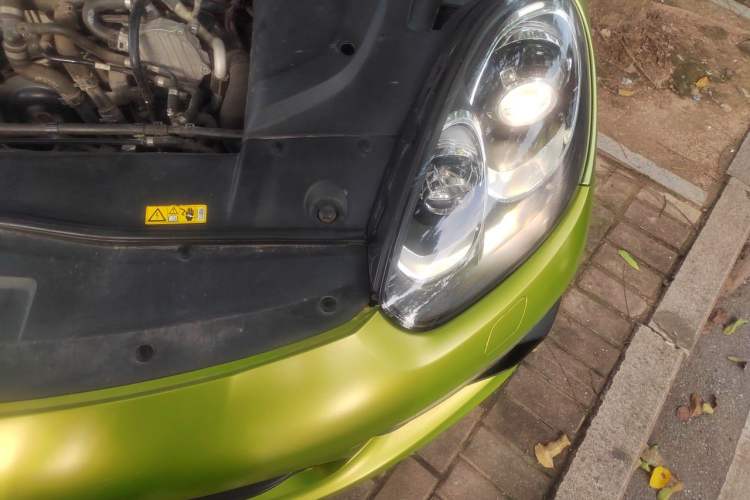 Used Porsche Cayenne E-Hybrid 2016 Cayenne S E-Hybrid 3.0T Engine Bay Left