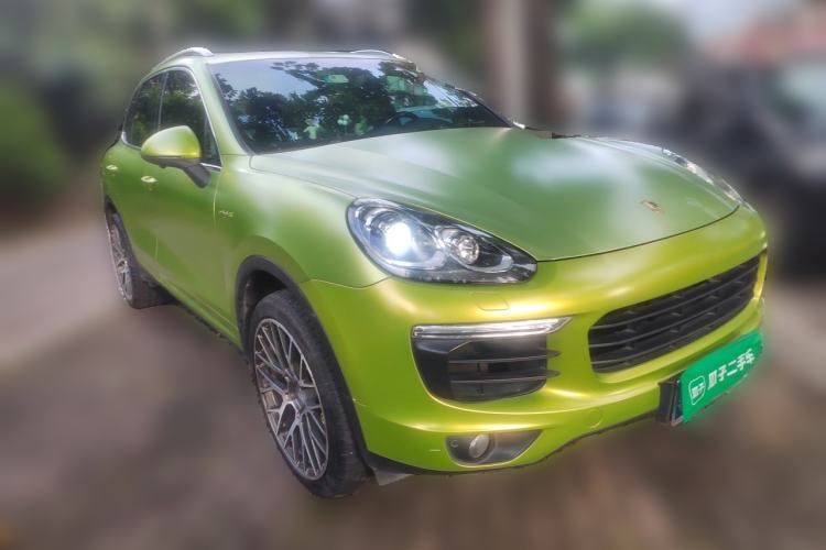 Used Porsche Cayenne E-Hybrid 2016 Cayenne S E-Hybrid 3.0T Front Right 45 Deg