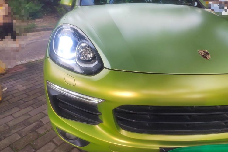 Used Porsche Cayenne E-Hybrid 2016 Cayenne S E-Hybrid 3.0T Right Front Headlight