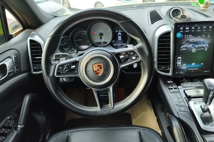Used Porsche Cayenne E-Hybrid 2016 Cayenne S E-Hybrid 3.0T Steering Wheel