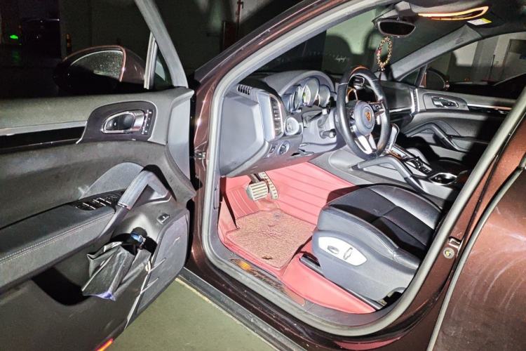Used Porsche Cayenne E-Hybrid 2016 Cayenne S E-Hybrid 3.0T Driver Seat