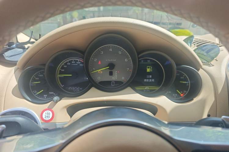 Used Porsche Cayenne E-Hybrid 2016 Cayenne S E-Hybrid 3.0T Instrument Cluster