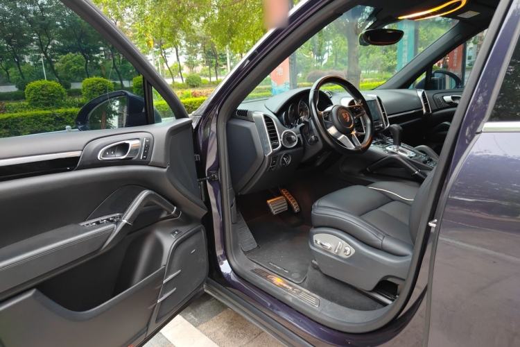 Used Porsche Cayenne E-Hybrid 2016 Cayenne S E-Hybrid 3.0T Driver Seat