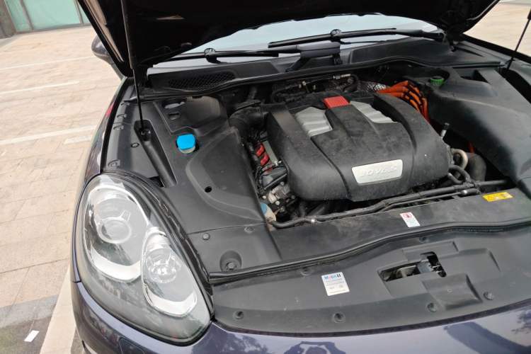 Used Porsche Cayenne E-Hybrid 2016 Cayenne S E-Hybrid 3.0T Engine Bay Right