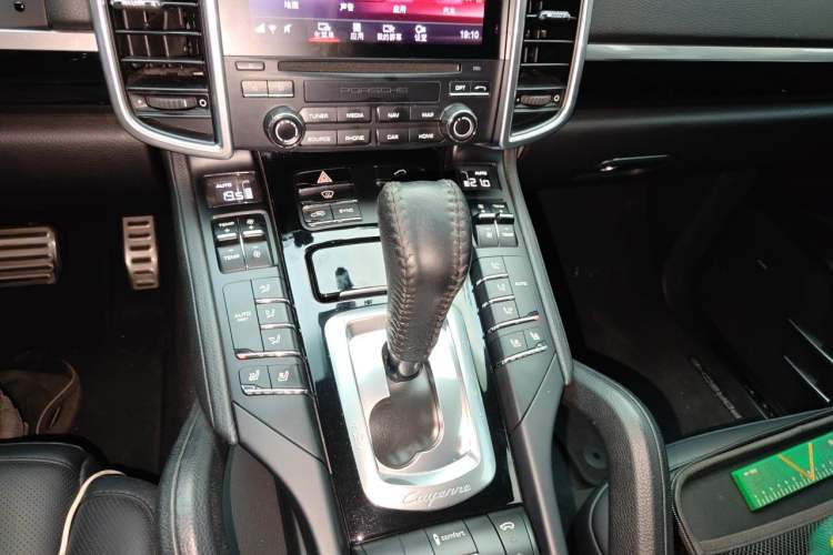 Used Porsche Cayenne E-Hybrid 2016 Cayenne S E-Hybrid 3.0T Gear Lever