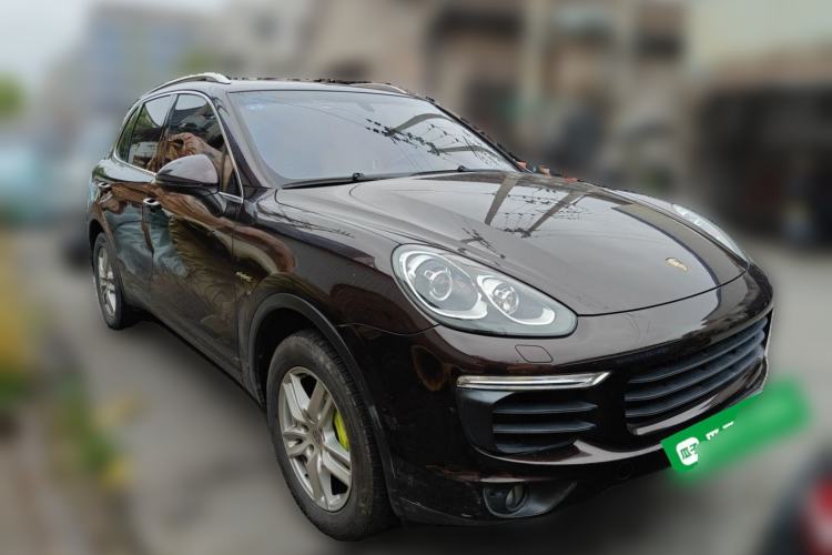 Used Porsche Cayenne E-Hybrid 2016 Cayenne S E-Hybrid 3.0T Front Right 45 Deg