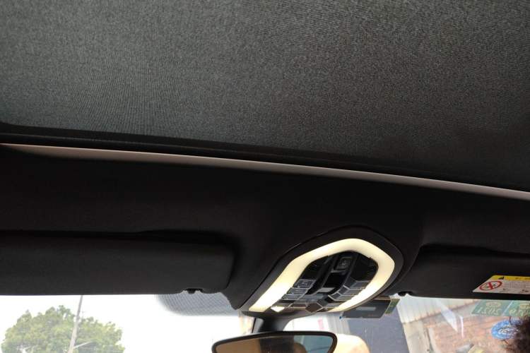Used Porsche Cayenne E-Hybrid 2016 Cayenne S E-Hybrid 3.0T Headliner