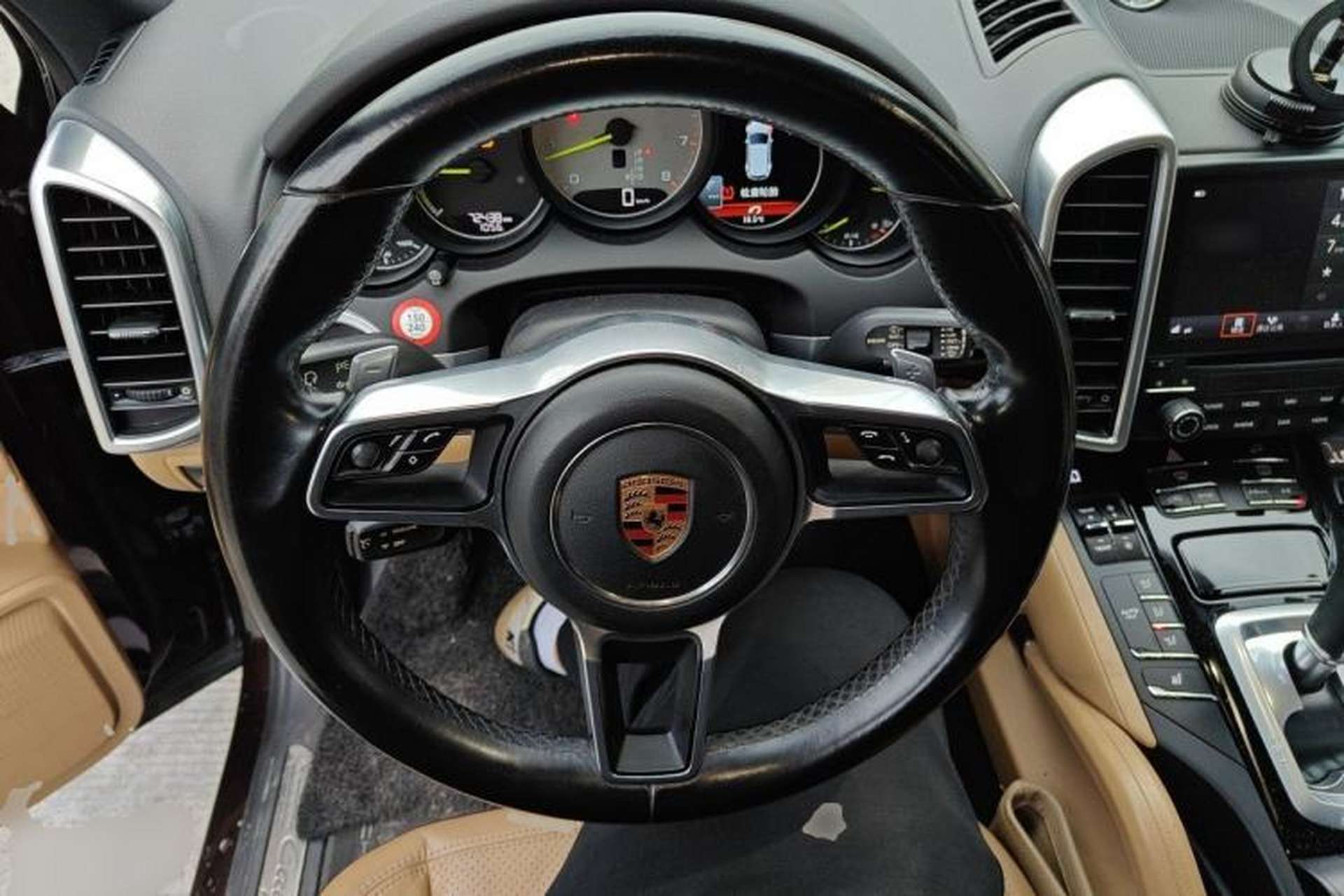 Used Porsche Cayenne E-Hybrid 2016 Cayenne S E-Hybrid 3.0T Steering Wheel