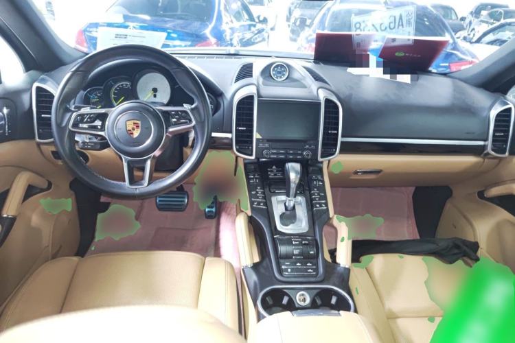 Used Porsche Cayenne E-Hybrid 2016 Cayenne S E-Hybrid 3.0T Center Console
