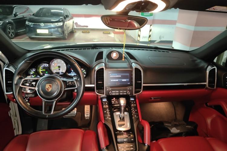 Used Porsche Cayenne E-Hybrid 2016 Cayenne S E-Hybrid 3.0T Center Console