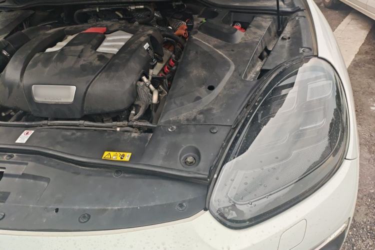 Used Porsche Cayenne E-Hybrid 2016 Cayenne S E-Hybrid 3.0T Engine Bay Left