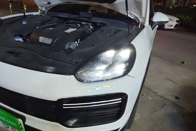 Used Porsche Cayenne E-Hybrid 2016 Cayenne S E-Hybrid 3.0T Engine Bay Left