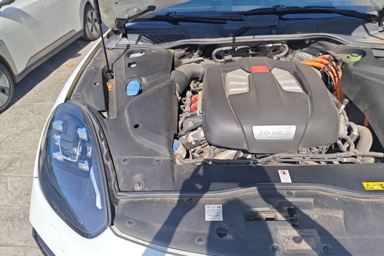 Used Porsche Cayenne E-Hybrid 2016 Cayenne S E-Hybrid 3.0T Engine Bay Right