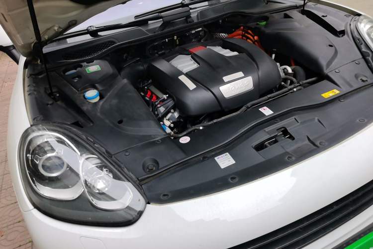 Used Porsche Cayenne E-Hybrid 2016 Cayenne S E-Hybrid 3.0T Engine Bay Right