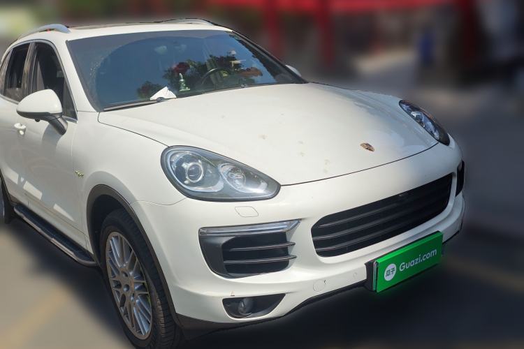 Used Porsche Cayenne E-Hybrid 2016 Cayenne S E-Hybrid 3.0T Front Right 45 Deg
