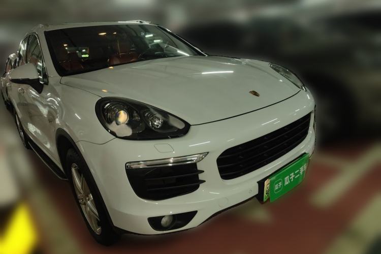 Used Porsche Cayenne E-Hybrid 2016 Cayenne S E-Hybrid 3.0T Front Right 45 Deg
