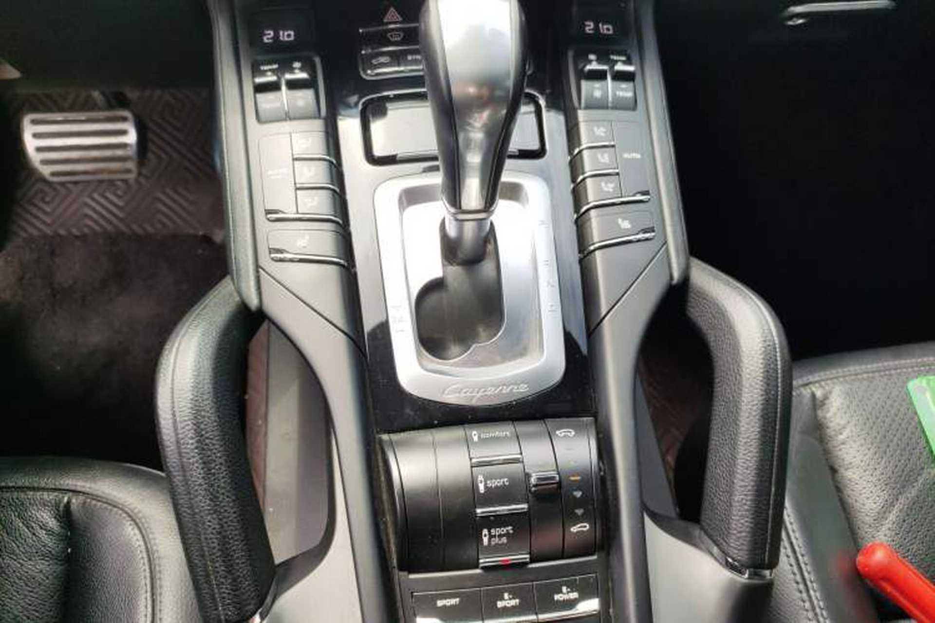 Used Porsche Cayenne E-Hybrid 2016 Cayenne S E-Hybrid 3.0T Gear Lever