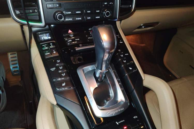 Used Porsche Cayenne E-Hybrid 2016 Cayenne S E-Hybrid 3.0T Gear Lever