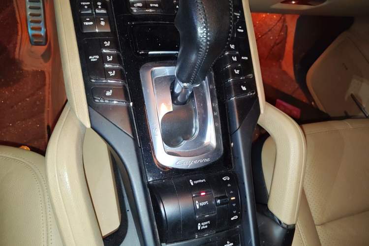 Used Porsche Cayenne E-Hybrid 2016 Cayenne S E-Hybrid 3.0T Gear Lever