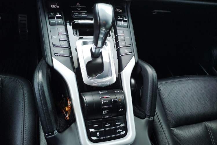 Used Porsche Cayenne E-Hybrid 2016 Cayenne S E-Hybrid 3.0T Gear Lever
