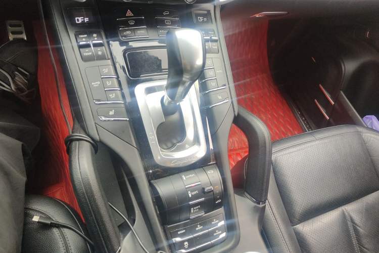 Used Porsche Cayenne E-Hybrid 2016 Cayenne S E-Hybrid 3.0T Gear Lever